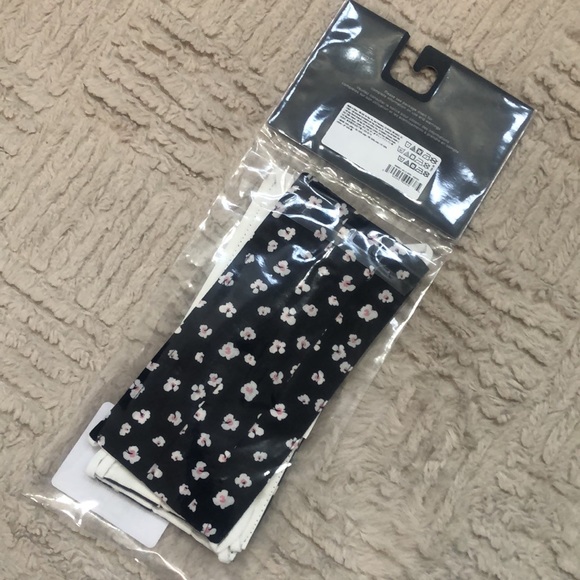GAP floral face masks 3-pack, New in sealed packaging - Picture 2 of 16